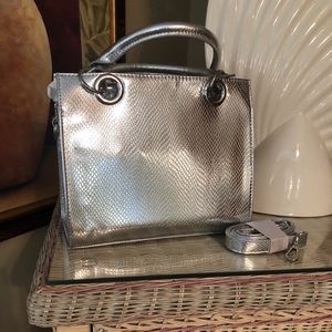 Handbag with crossbody strap